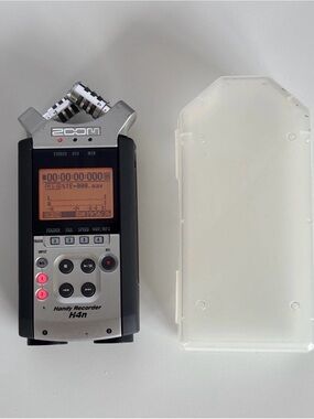 Zoom H4n Professional Digital Recorder with case Grey Silver Preowned Tested